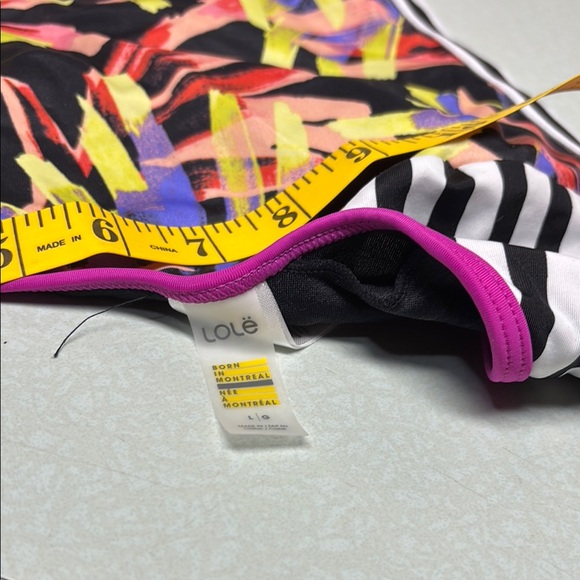 Chic Multicolor Abstract Bikini Set - Picture 11 of 12